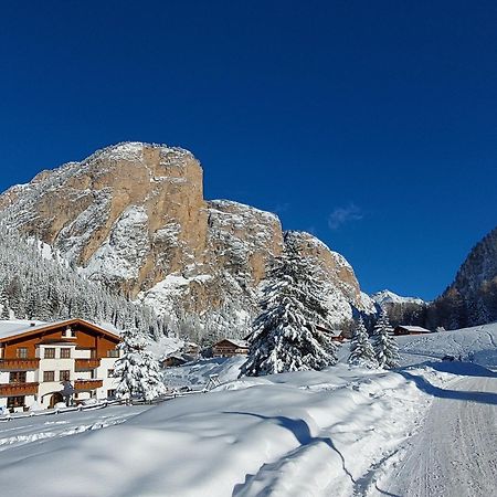 Garni Hotel Iris Selva di Val Gardena Extérieur photo