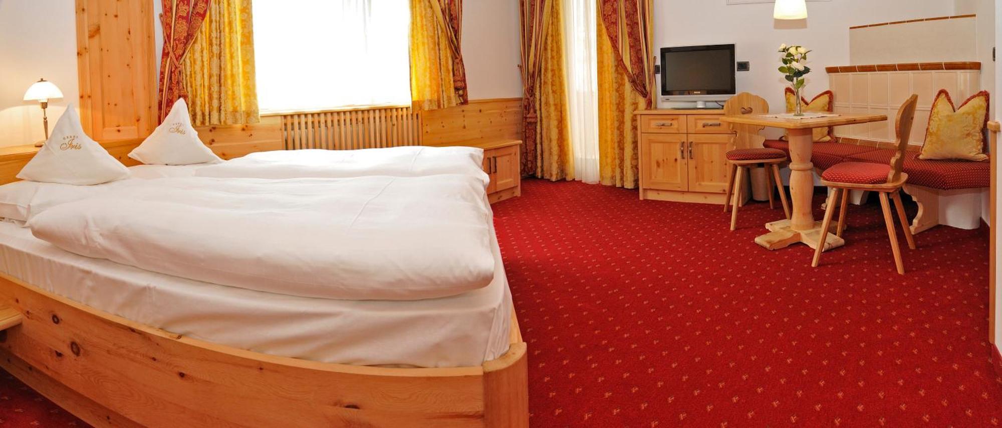 Garni Hotel Iris Selva di Val Gardena Extérieur photo