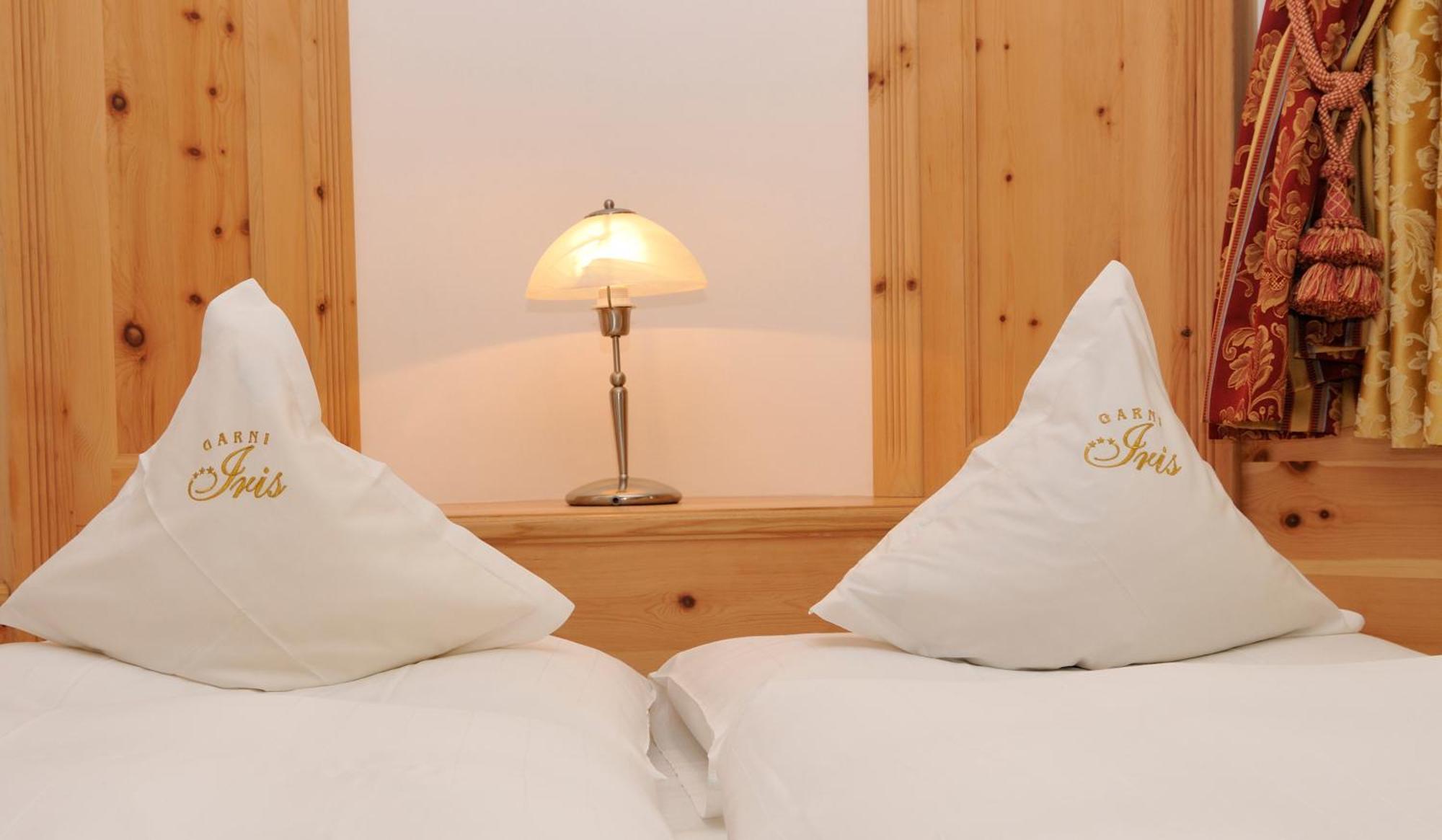Garni Hotel Iris Selva di Val Gardena Extérieur photo