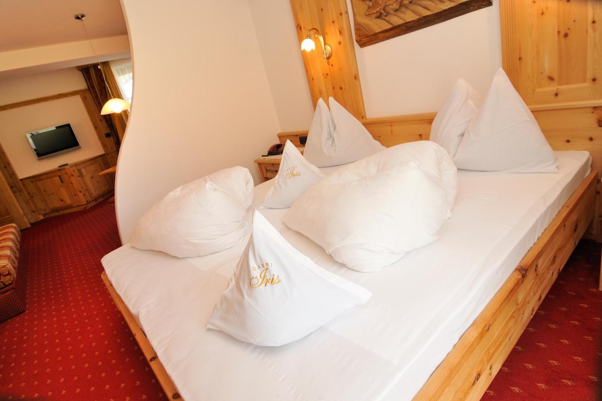 Garni Hotel Iris Selva di Val Gardena Extérieur photo