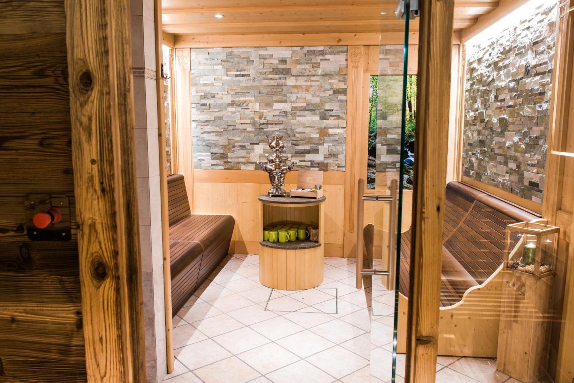 Garni Hotel Iris Selva di Val Gardena Extérieur photo