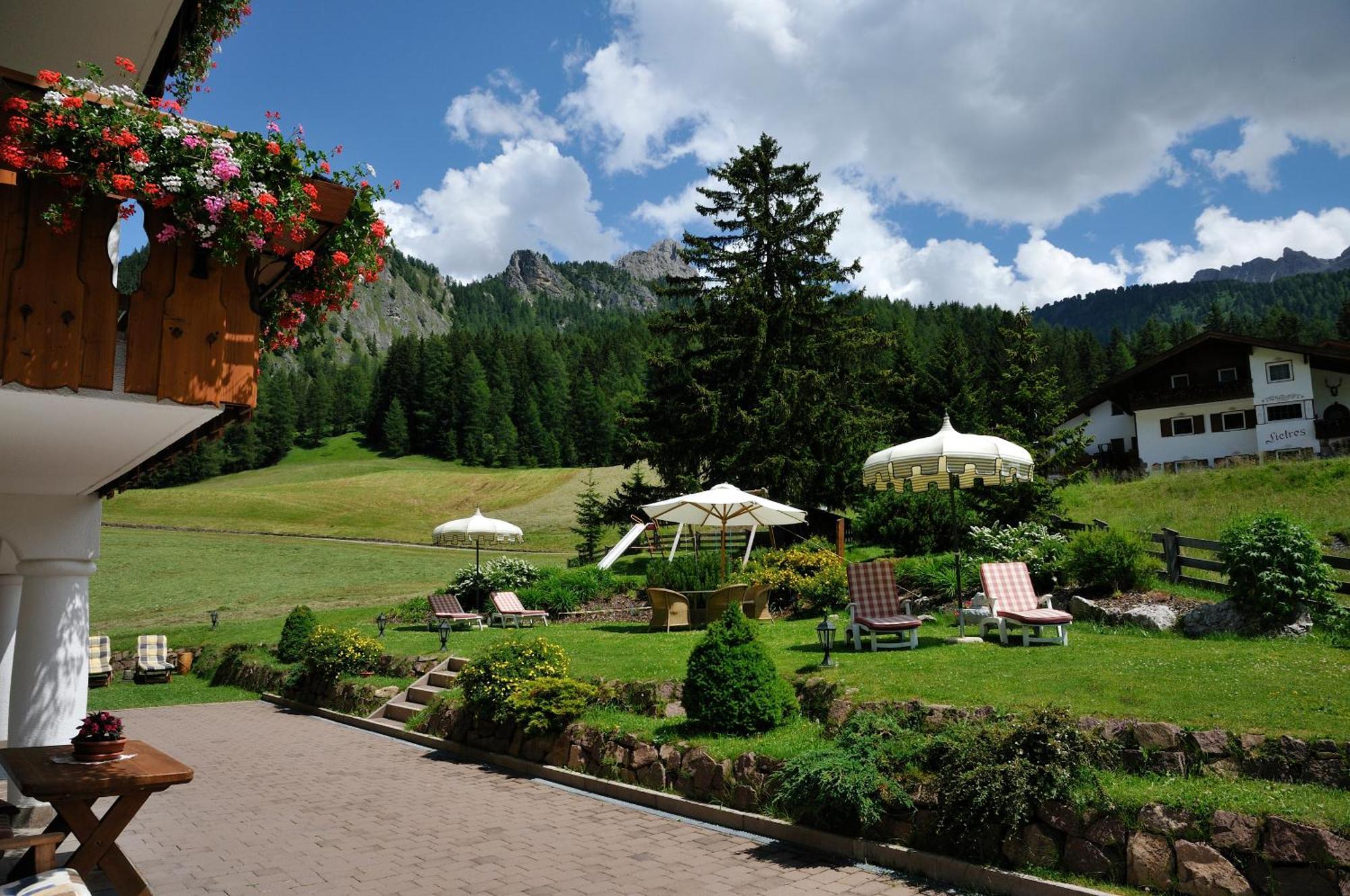 Garni Hotel Iris Selva di Val Gardena Extérieur photo