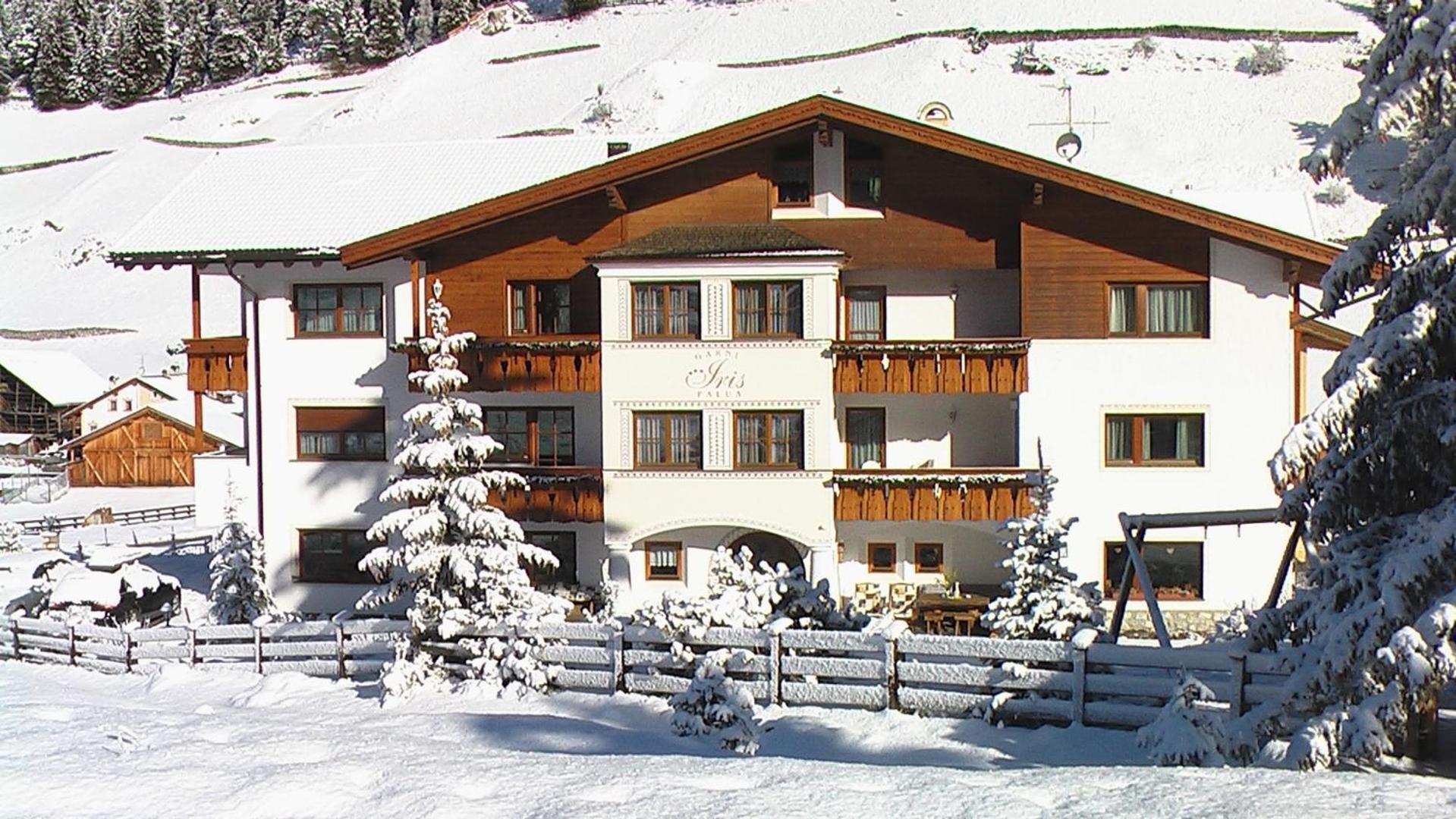 Garni Hotel Iris Selva di Val Gardena Extérieur photo